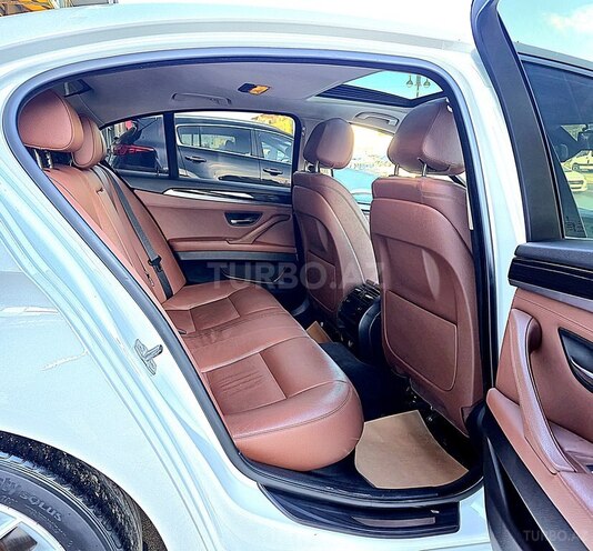 BMW 520-19