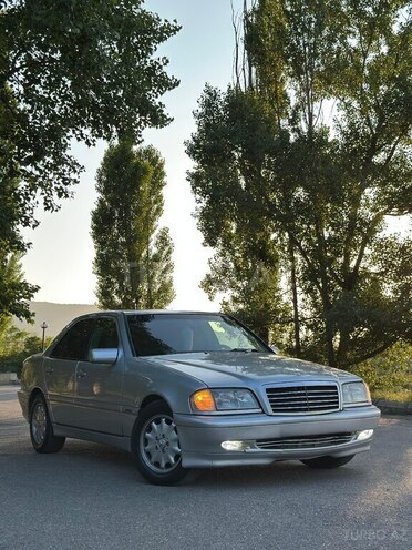 Mercedes C 230 1999, 367,000 km - 2.3 l - Quba