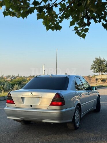 Mercedes C 230 1999, 367,000 km - 2.3 l - Quba