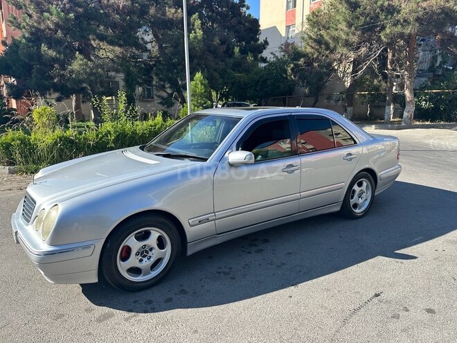 Mercedes E 320 2000, 267,000 km - 3.2 l - Bakı