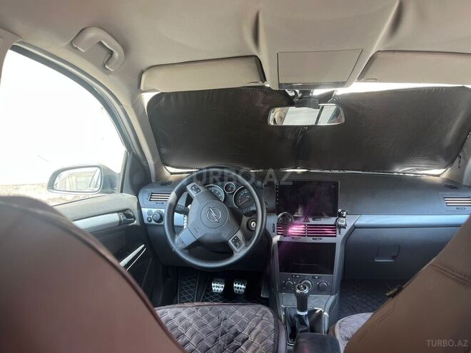 Opel Astra 2009, 250,000 km - 1.4 l - Bakı