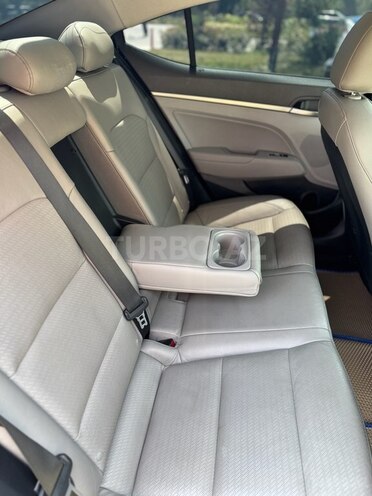 Hyundai Elantra 2017, 95,000 km - 2.0 l - Bakı