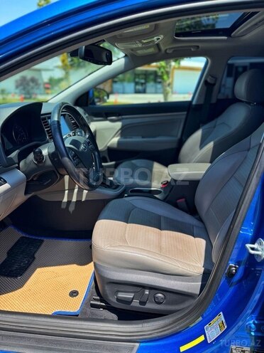Hyundai Elantra 2017, 95,000 km - 2.0 l - Bakı