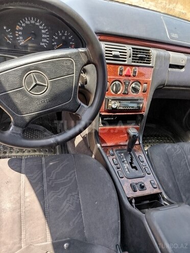 Mercedes E 230 1997, 356,985 km - 2.3 l - Bakı