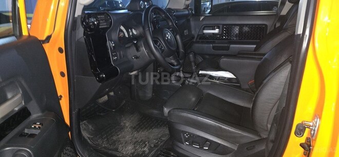 Toyota FJ Cruiser 2012, 120,000 km - 4.0 л - Bakı