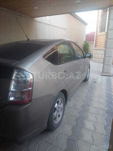 Toyota Prius-4