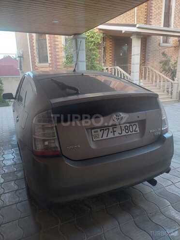 Toyota Prius-2