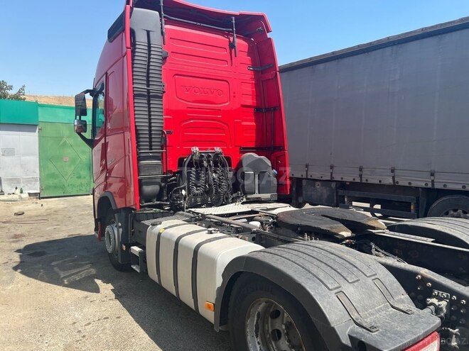 Volvo FH 460 2015, 1,370,000 km - 13.0 l - Bakı