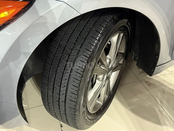 Hyundai Elantra-20