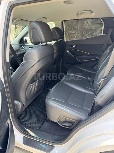 Hyundai Santa Fe-6