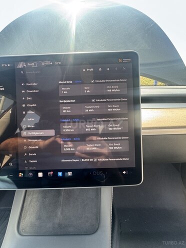 Tesla Model 3-12
