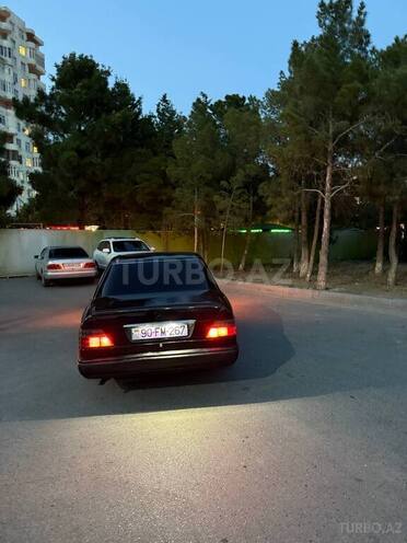 Mercedes E 200 1993, 292,063 km - 2.0 l - Bakı