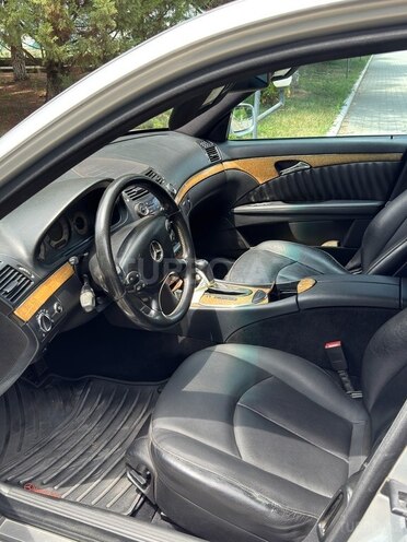 Mercedes E 220 d 2007, 443,656 km - 2.2 l - Qazax