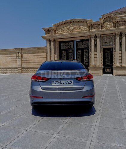 Hyundai Elantra 2018, 68,900 km - 2.0 л - Bakı