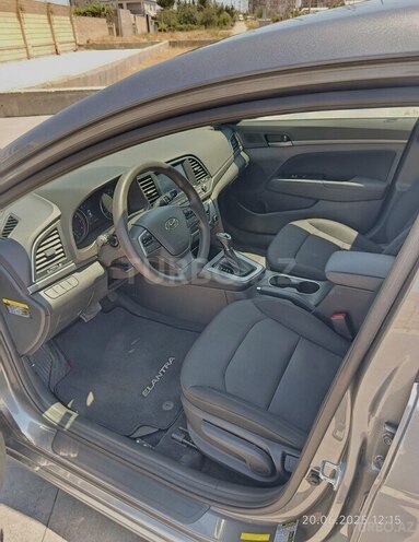 Hyundai Elantra 2018, 68,900 km - 2.0 л - Bakı