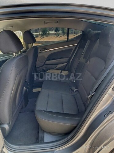 Hyundai Elantra 2018, 68,900 km - 2.0 л - Bakı