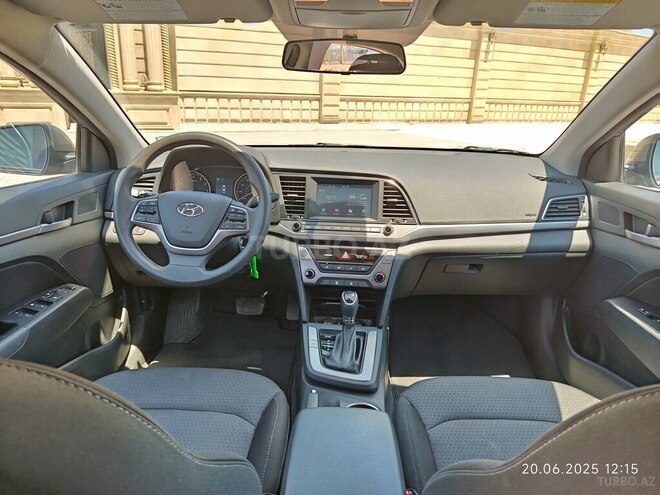 Hyundai Elantra 2018, 68,900 km - 2.0 л - Bakı