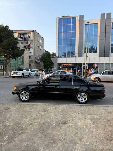 Mercedes E 200 1993, 292,063 km - 2.0 l - Bakı