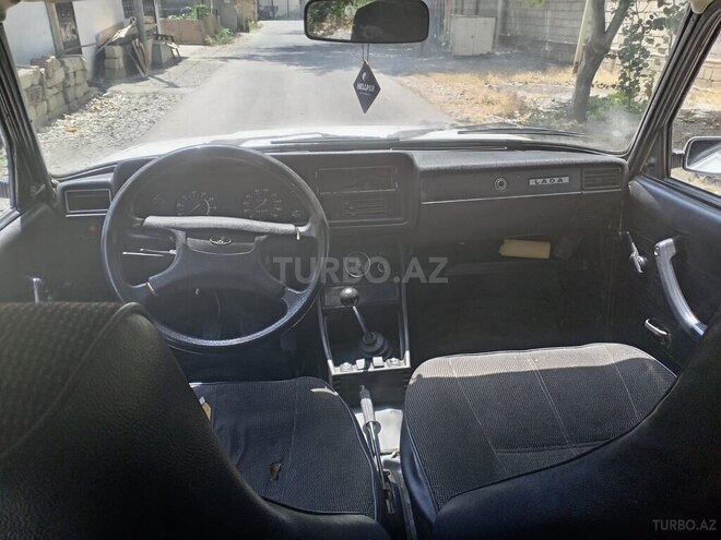 LADA (VAZ) 2107 1994, 40,000 km - 1.6 l - Salyan