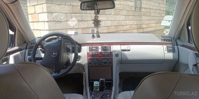 Mercedes E 220 d 2002, 394,000 km - 2.2 л - Lənkəran