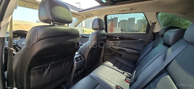 Kia Sorento-17