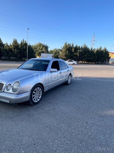 Mercedes E 320 1996, 390,758 km - 3.2 l - Sumqayıt