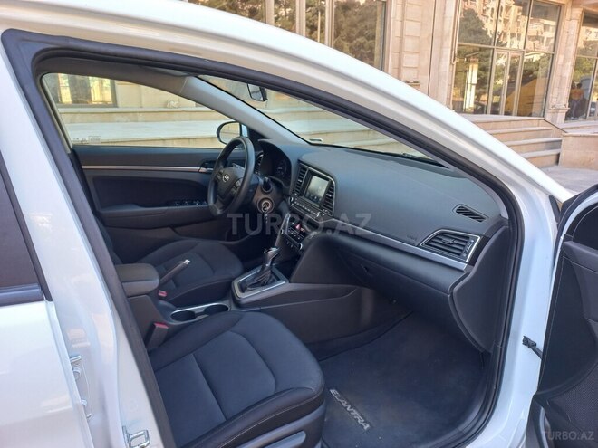 Hyundai Elantra 2018, 173,177 km - 2.0 l - Bakı