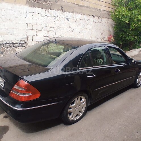 Mercedes E 220 d 2005, 380,000 km - 2.2 л - Yevlax