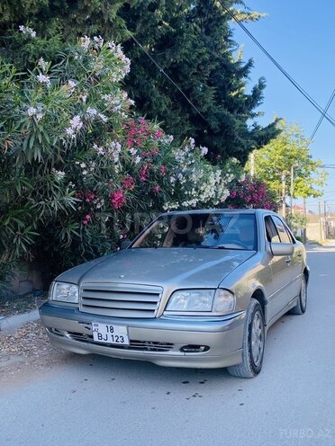 Mercedes C 230 1999, 321,000 km - 2.3 l - Bakı
