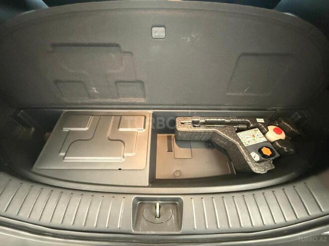 Hyundai Santa Fe-15