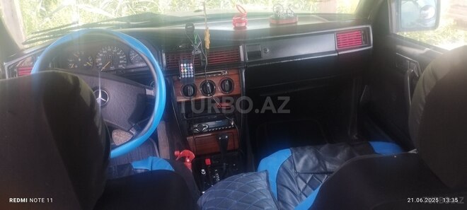 Mercedes 190 1990, 155,768 km - 2.0 l - Saatlı