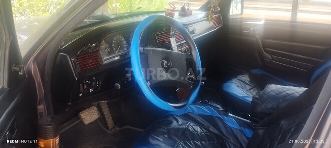 Mercedes 190 1990, 155,768 km - 2.0 l - Saatlı