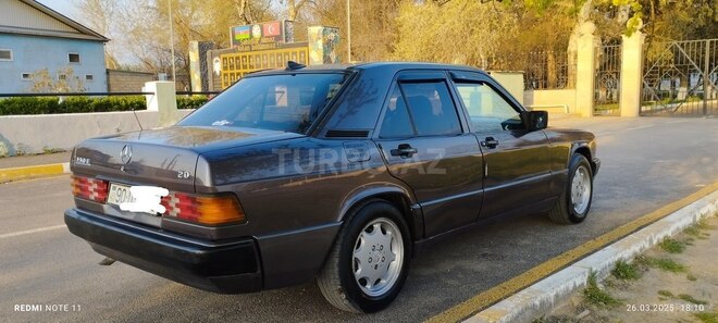 Mercedes 190 1990, 155,768 km - 2.0 l - Saatlı