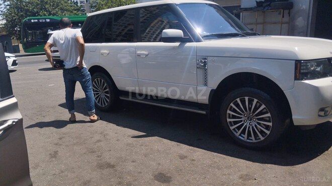 Land Rover Range Rover 2010, 130,000 km - 5.0 l - Bakı