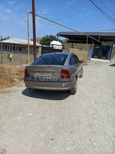 Opel Vectra-2