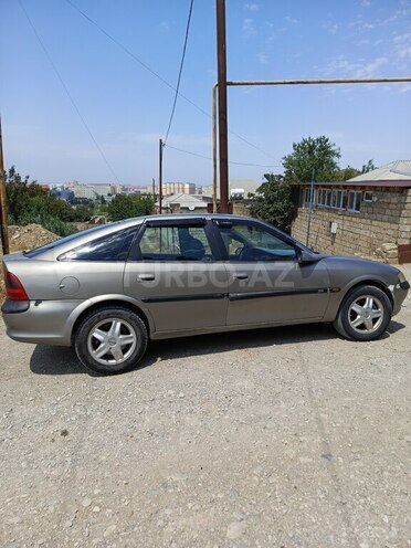 Opel Vectra-3