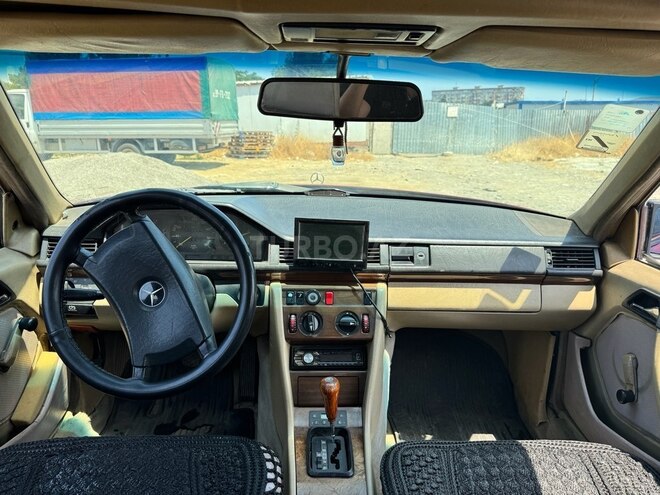 Mercedes E 200 d 1989, 540,000 km - 2.0 l - Bakı