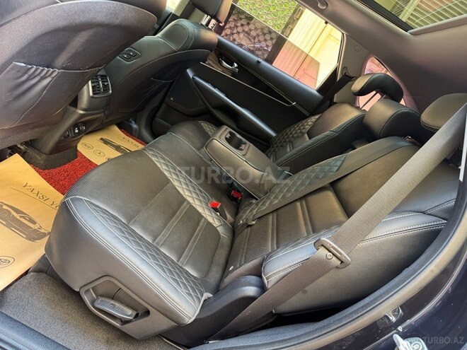 Kia Sorento-18