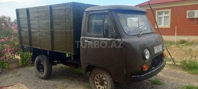 UAZ 452-2