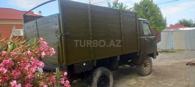 UAZ 452-4