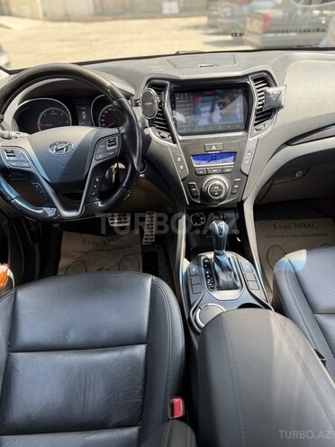 Hyundai Santa Fe-6