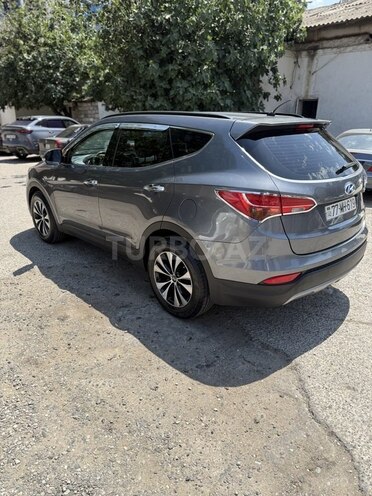 Hyundai Santa Fe-4