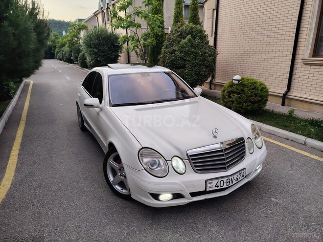 Mercedes E 280-1