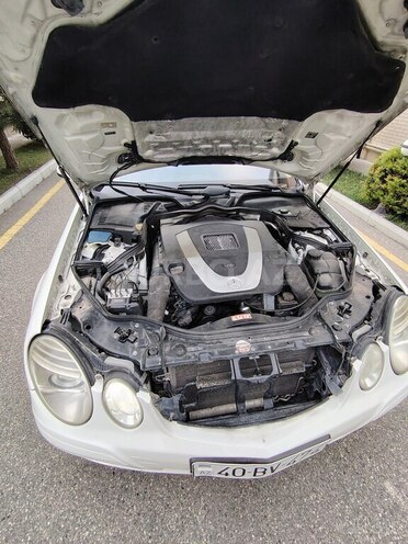 Mercedes E 280-6