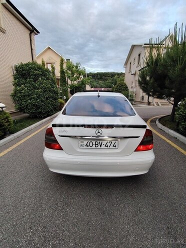 Mercedes E 280-9