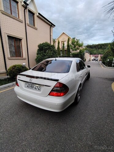 Mercedes E 280-7
