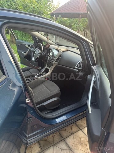 Opel Astra 2010, 110,000 km - 1.7 l - Mingəçevir