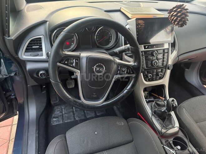 Opel Astra 2010, 110,000 km - 1.7 l - Mingəçevir