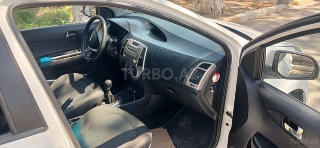 Hyundai i20 2011, 250,446 km - 1.4 l - Sumqayıt