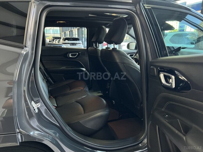 Jeep Compass-11